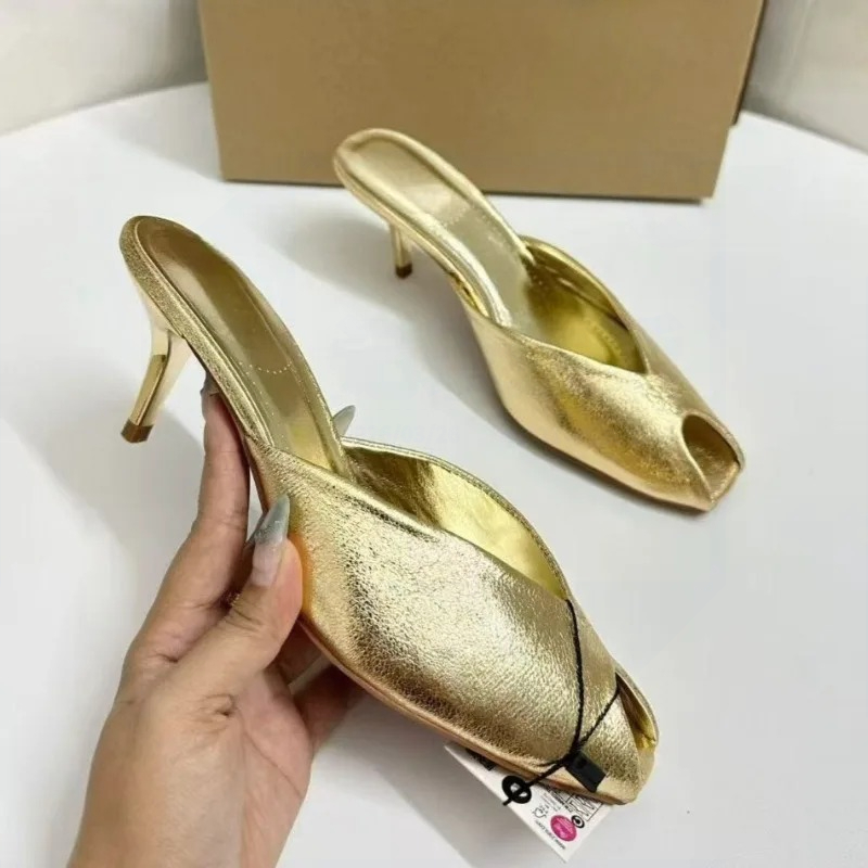 أحذية نسائية فاخرة ذهبية اللون - مراجعة Summer Clothing Stores وسعره